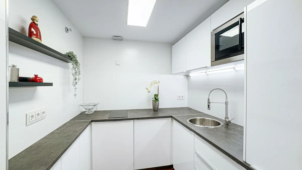 c33d6fdd-c2b9-4700-a17c-9bea1ea0dd29