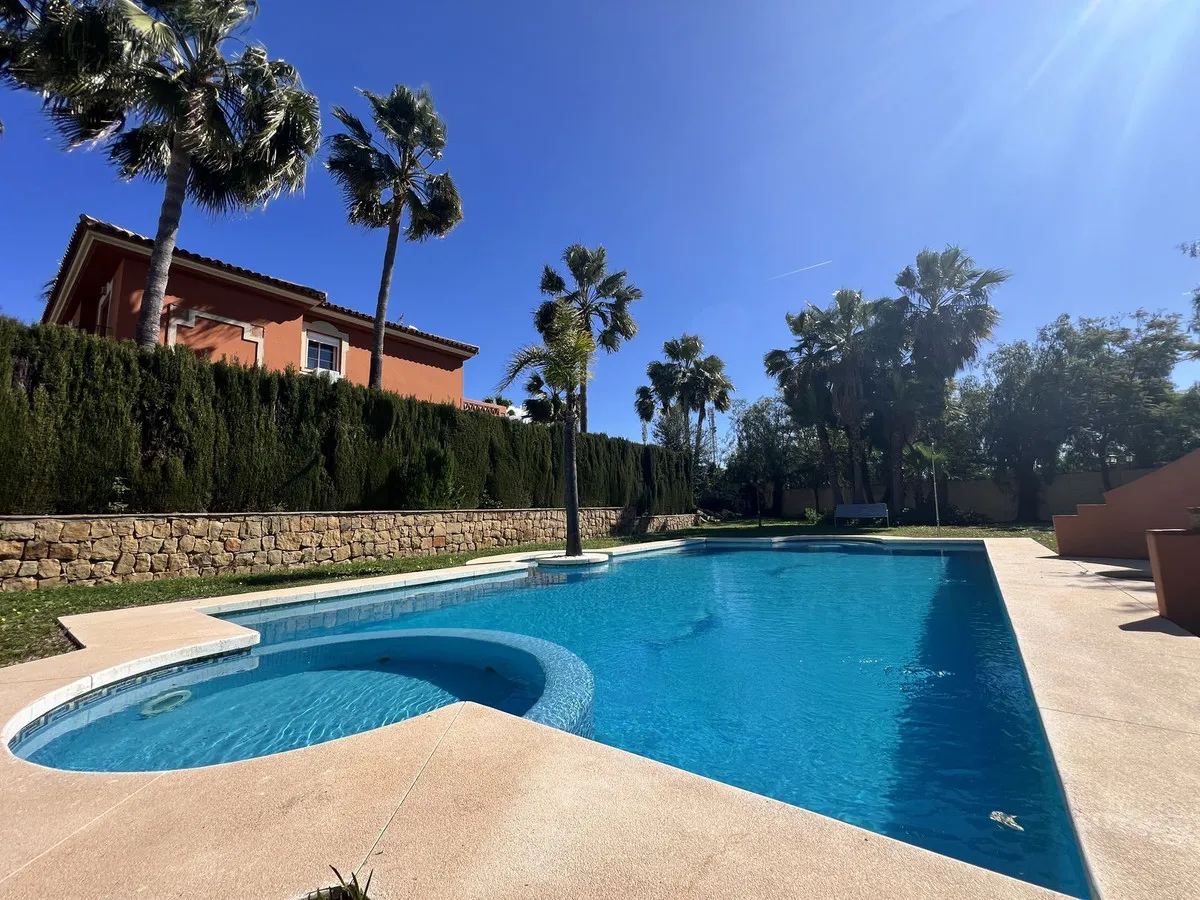 4e1585c7-c814-4e73-a9ba-32411261f50f