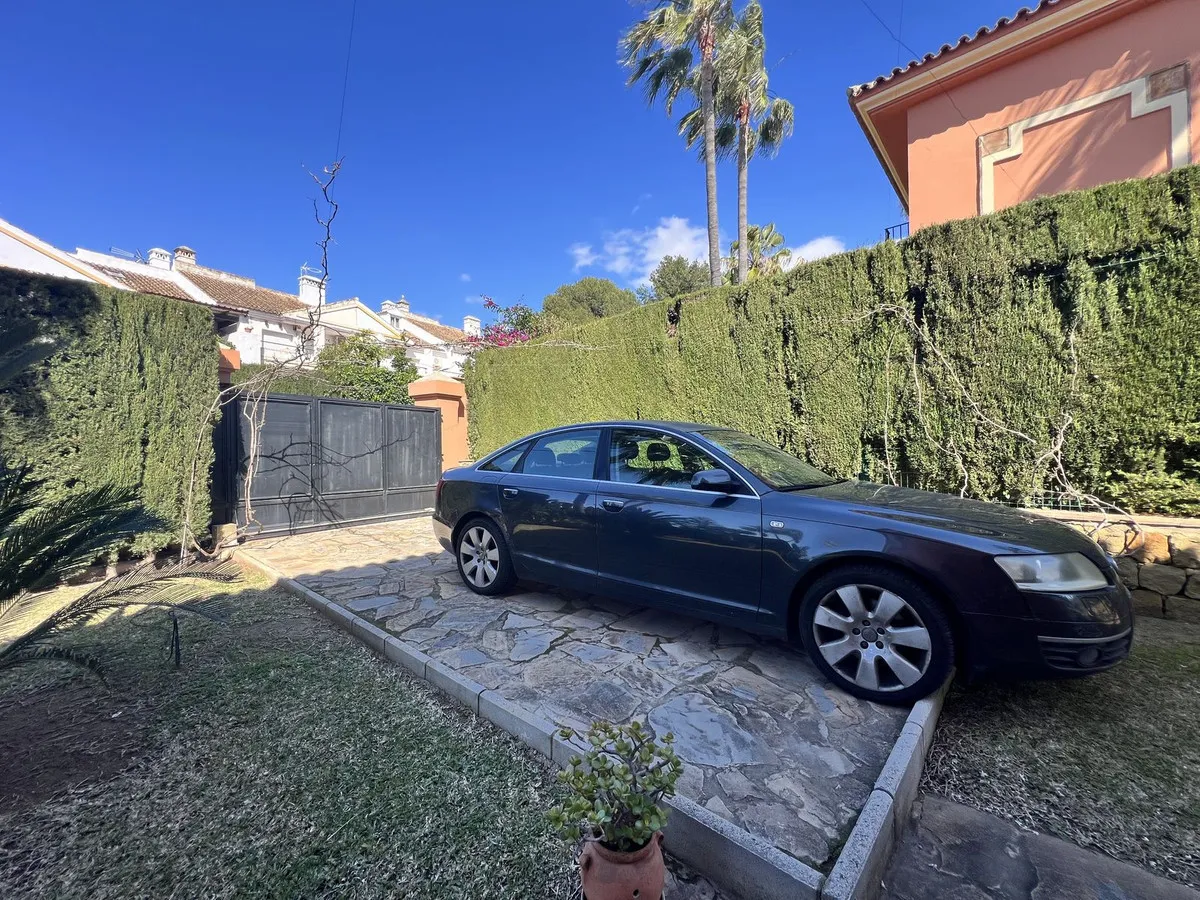 83242a71-a17a-46c6-a09d-2c5f0285c974