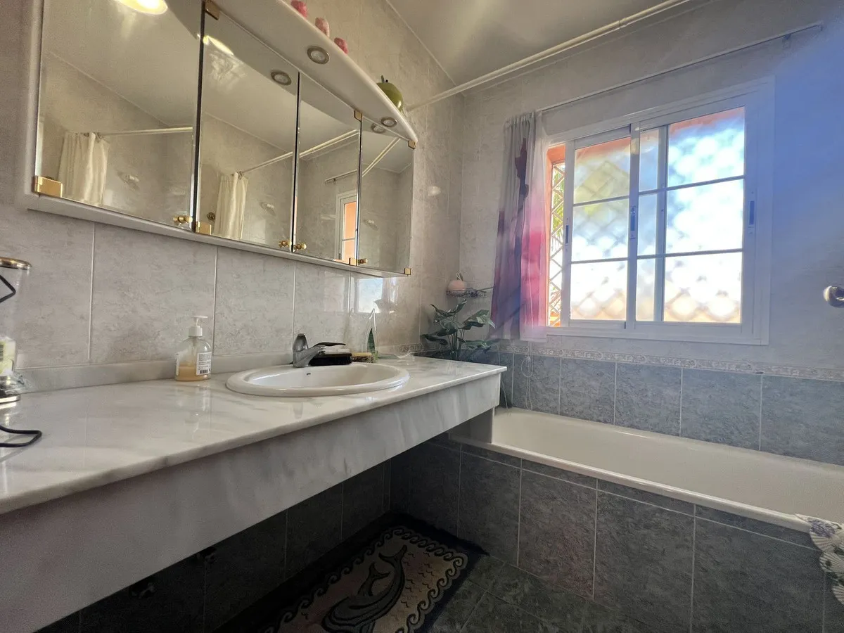 890b041f-361d-4738-8b95-97552d312061