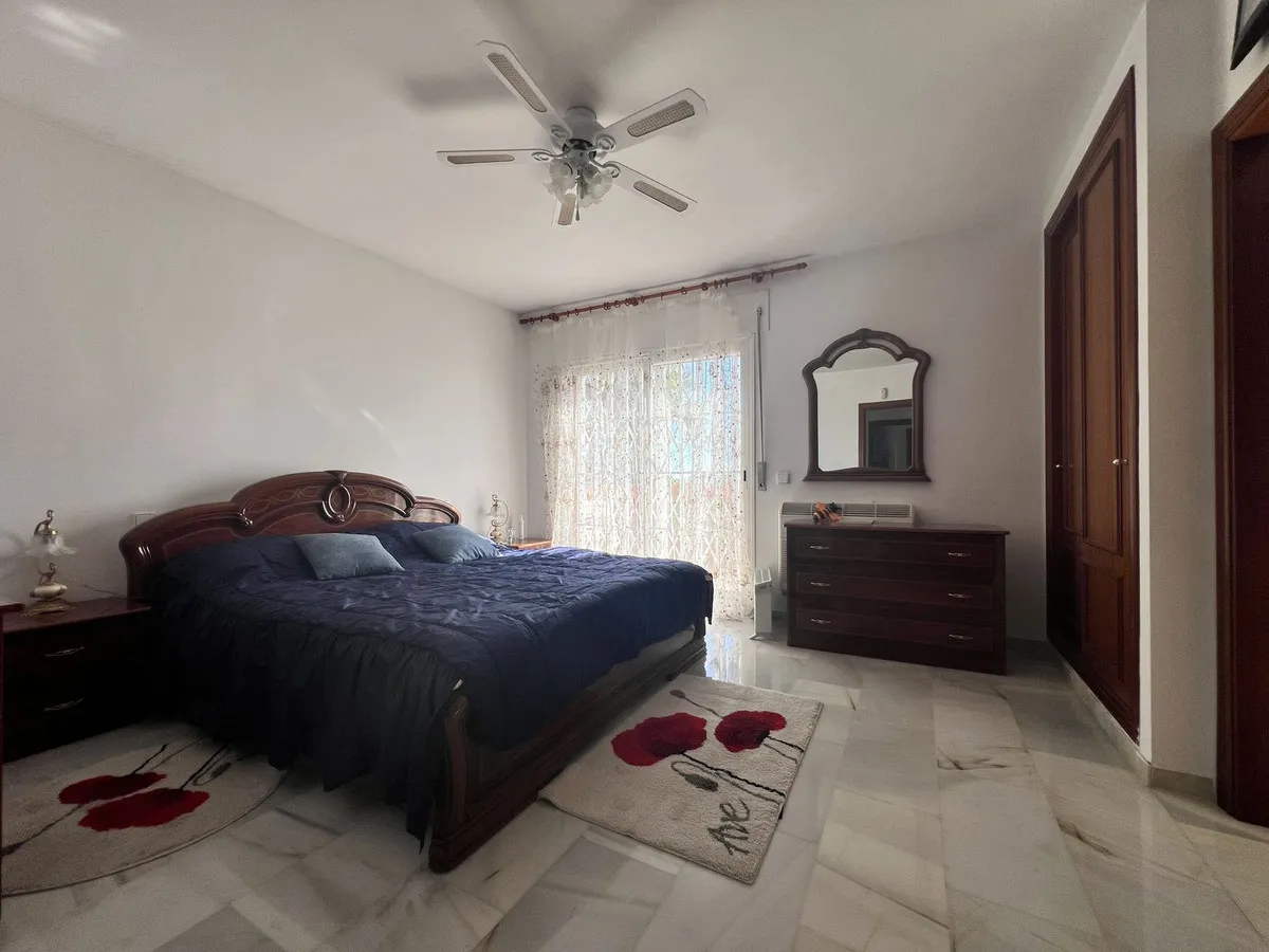 c3894e76-4934-4aa2-ace4-6d801e5f46e4