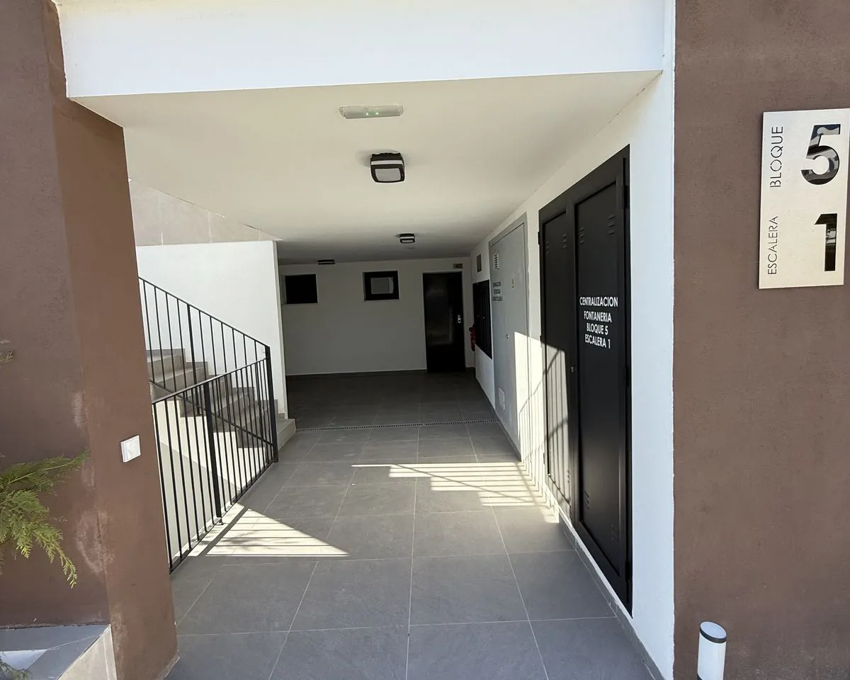 242bd883-5c71-4959-aacf-b1431cc5648a