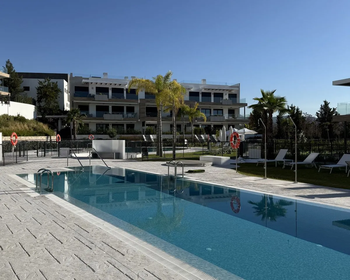 5d0a5c00-b915-405f-add1-75ca2d4cbf04