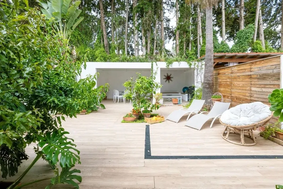 5e49995d-191c-4941-89a7-fec946efe1ec