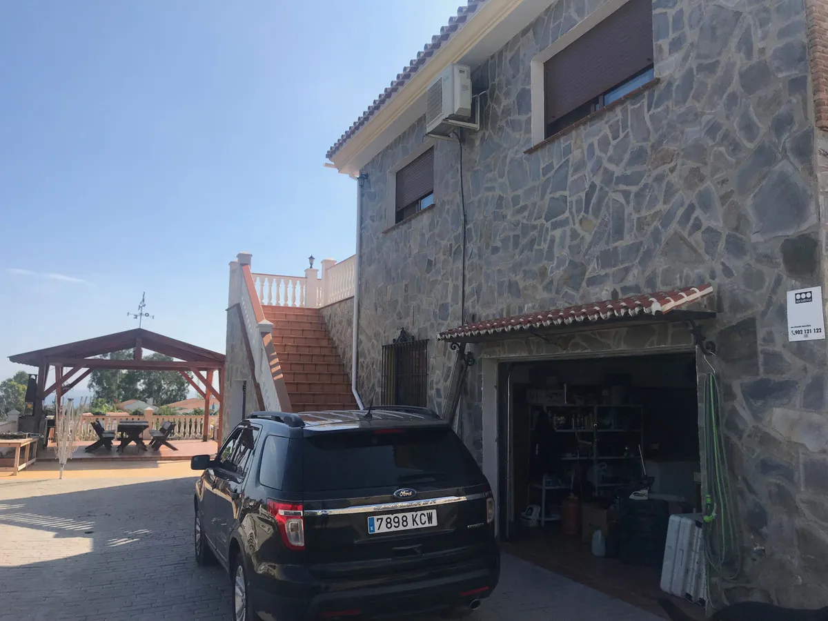 0b0976a1-b591-44fa-99e2-71f3c0c15df6