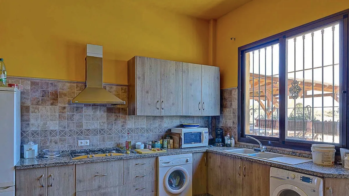 63ad5e0d-1a35-4939-a2f6-b60c711bf687