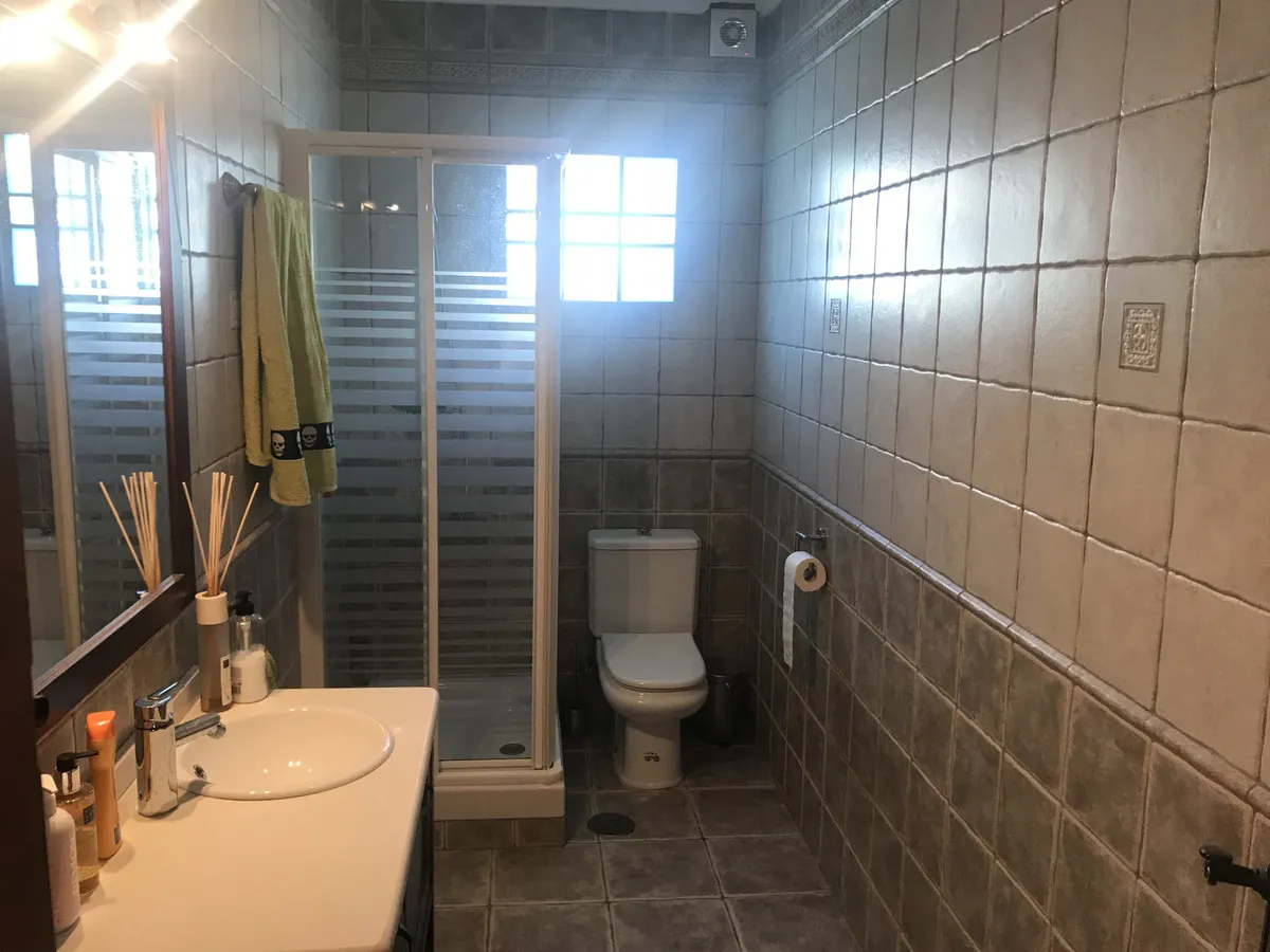 8e736694-af47-4324-b5a3-d809f3126036