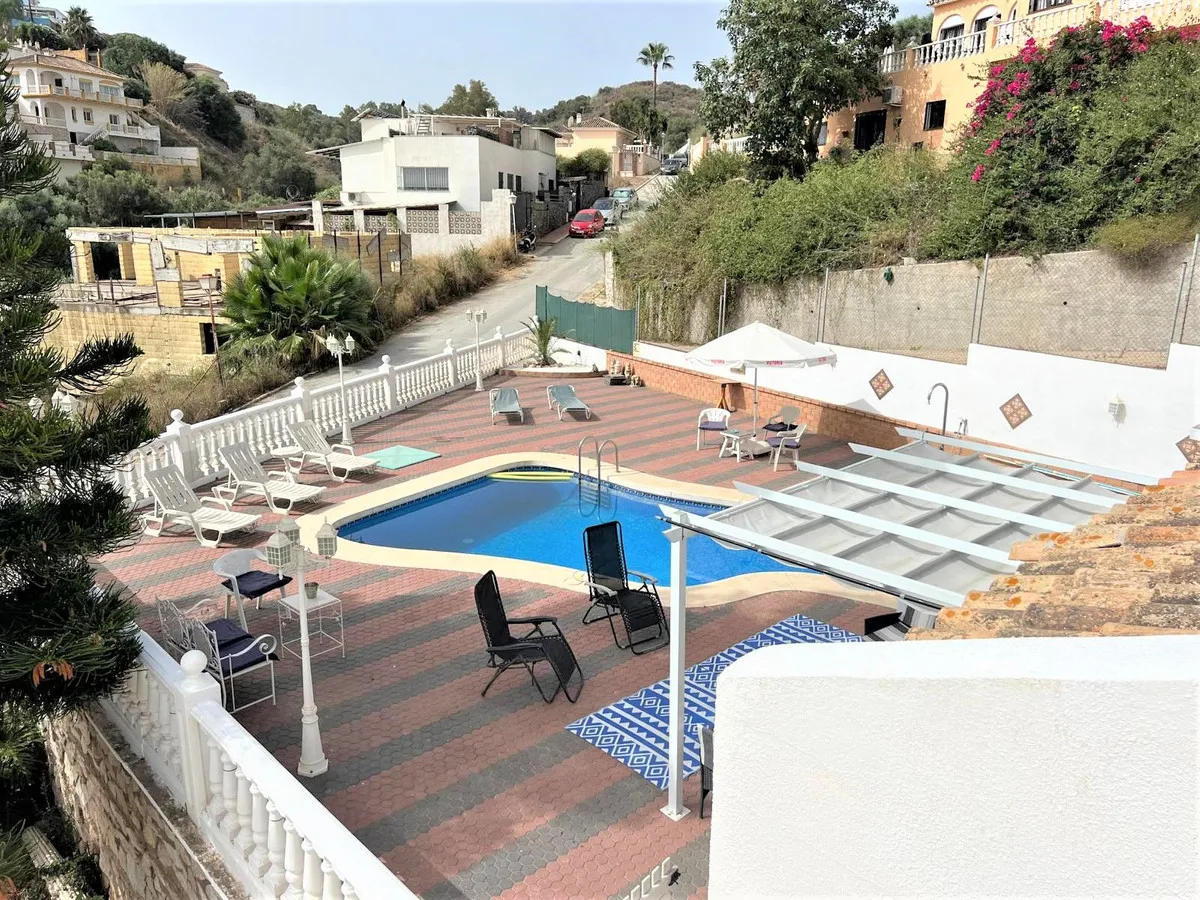 6edf52e7-e908-42d1-b9ed-278b20f3f0e7