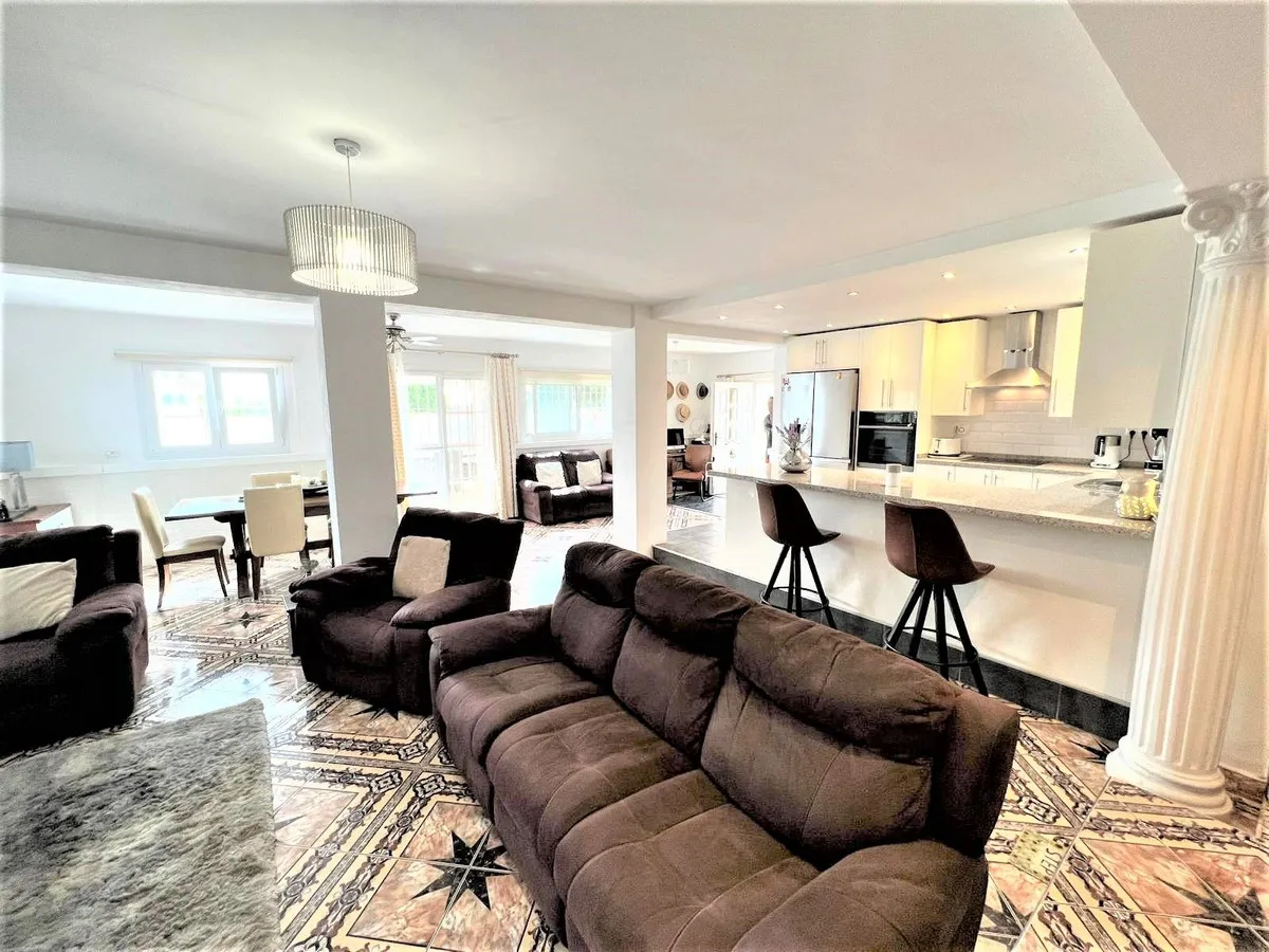 8bac6fb5-afbc-4b82-8579-bdd8ea59cb47