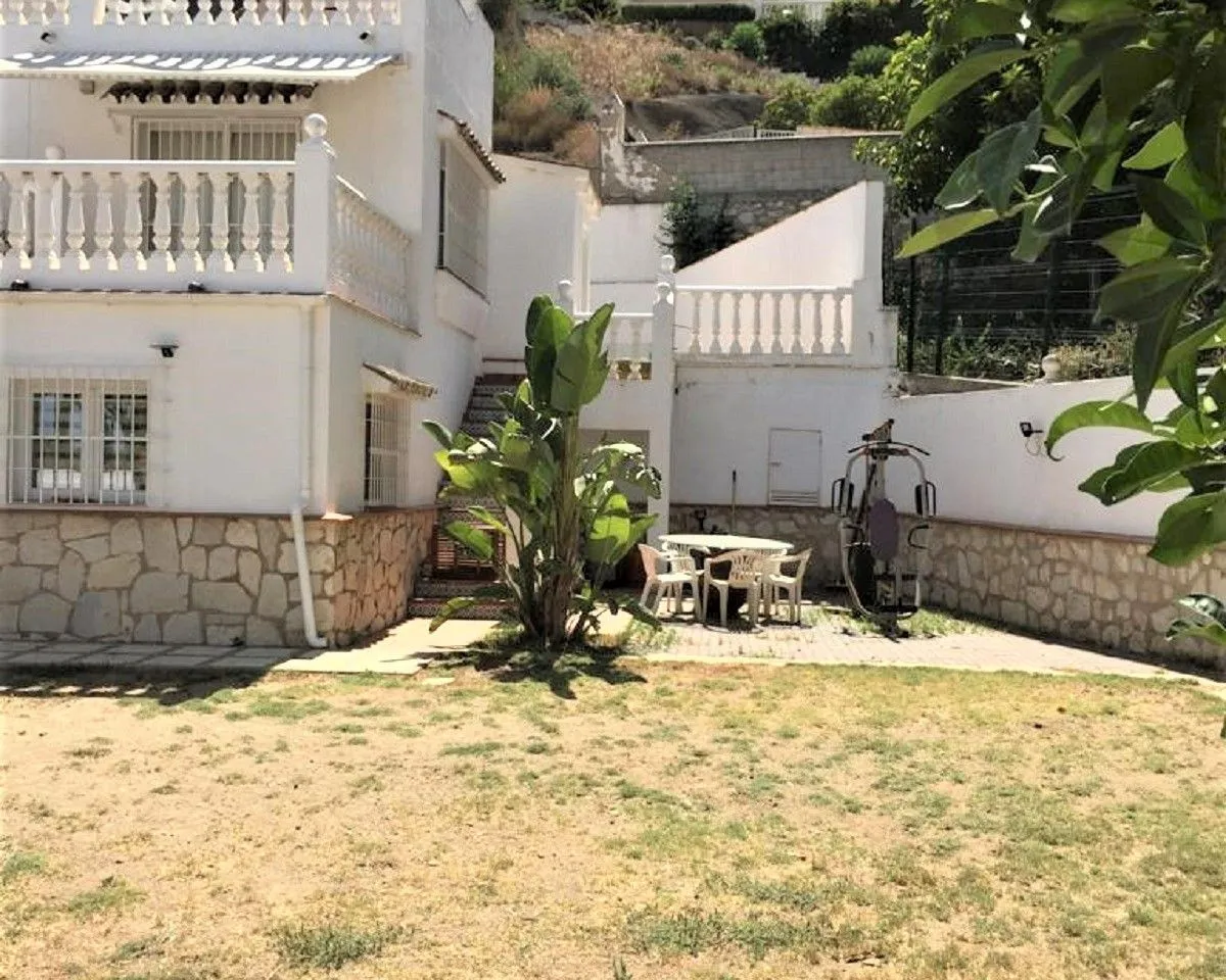 bcb55620-c492-4e11-a49c-50a2f90ea2d7