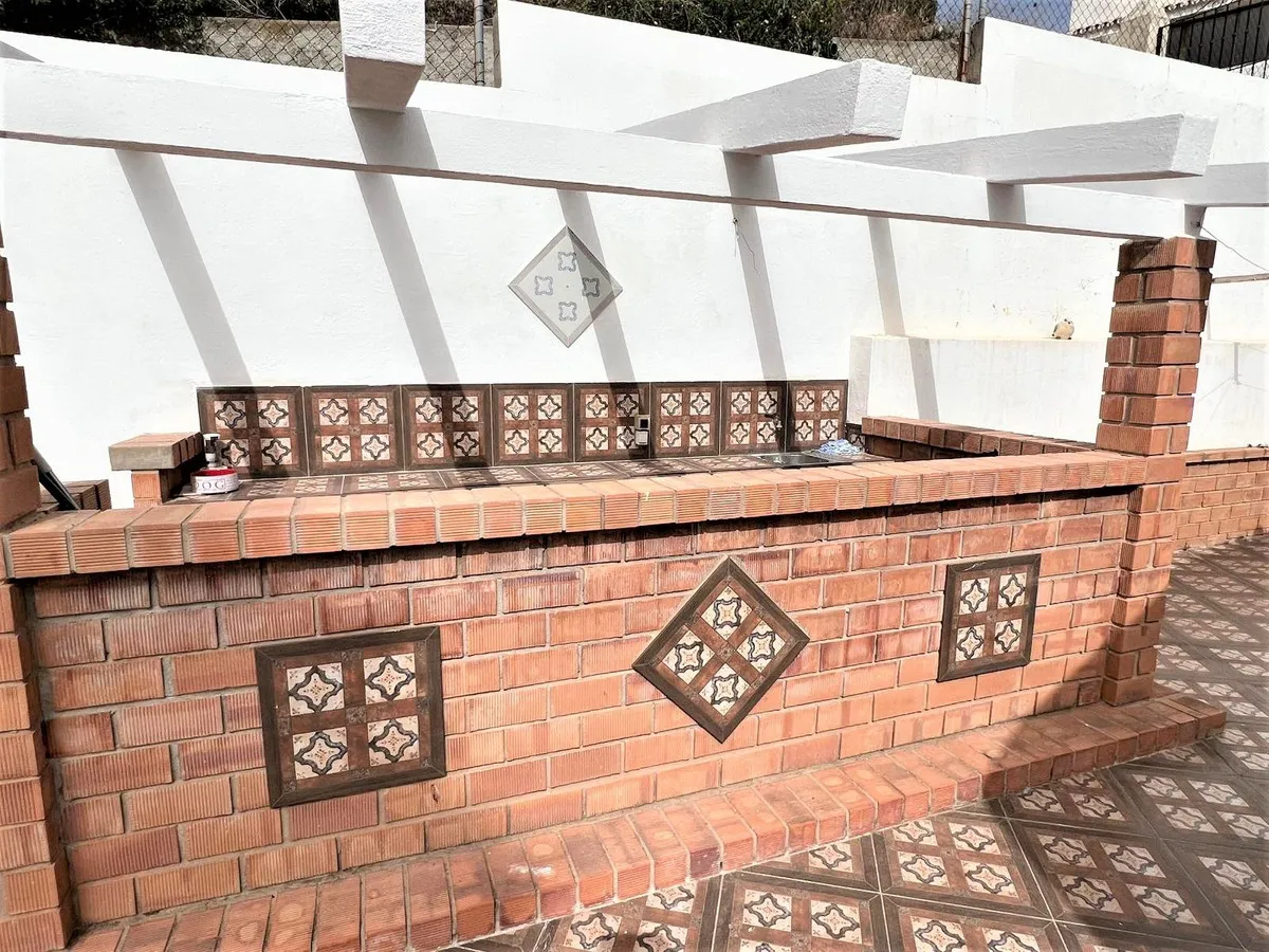 efefc580-41a8-4396-82d0-6920a6e5b846