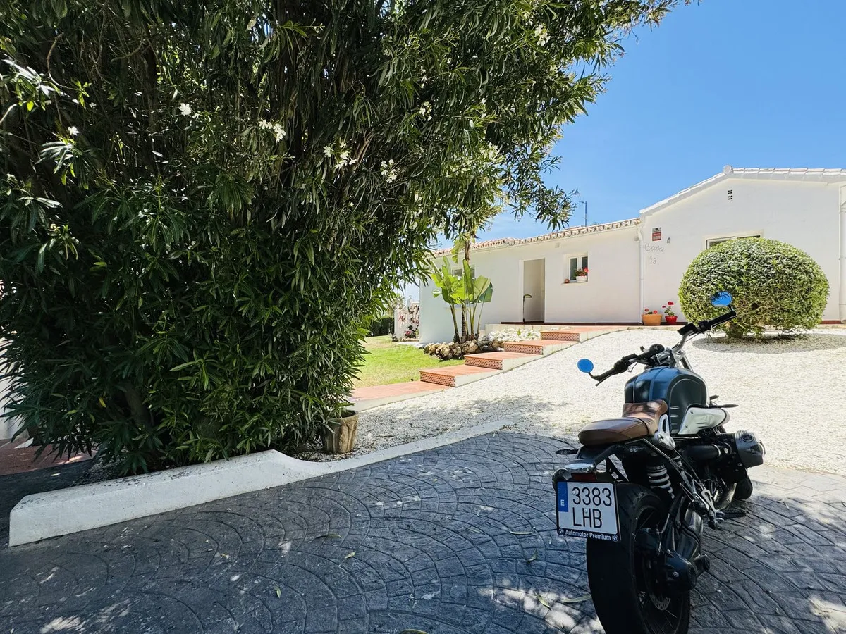 f70aa880-0df6-4a73-81e3-1b9002d360d0