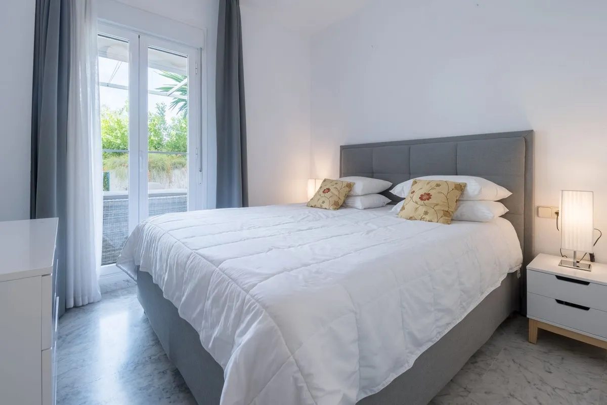 b8a398e9-22a4-4ce0-b0c0-7cb2b123a0a4