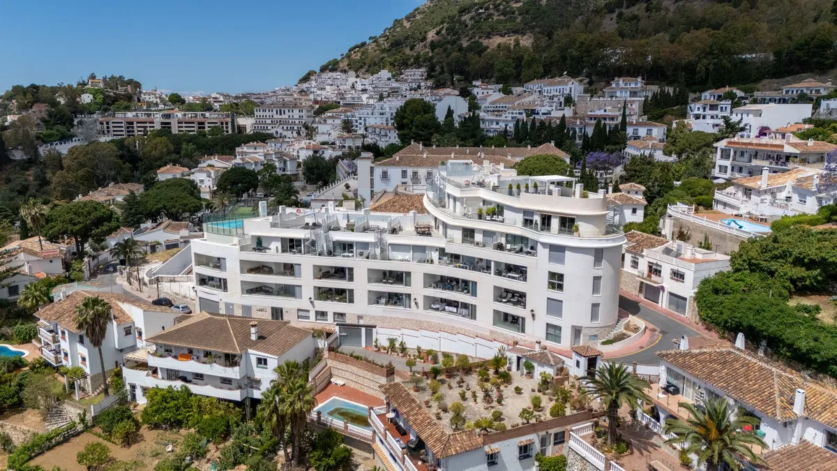 a02ee2bb-fe30-432f-90b2-426594c9231f