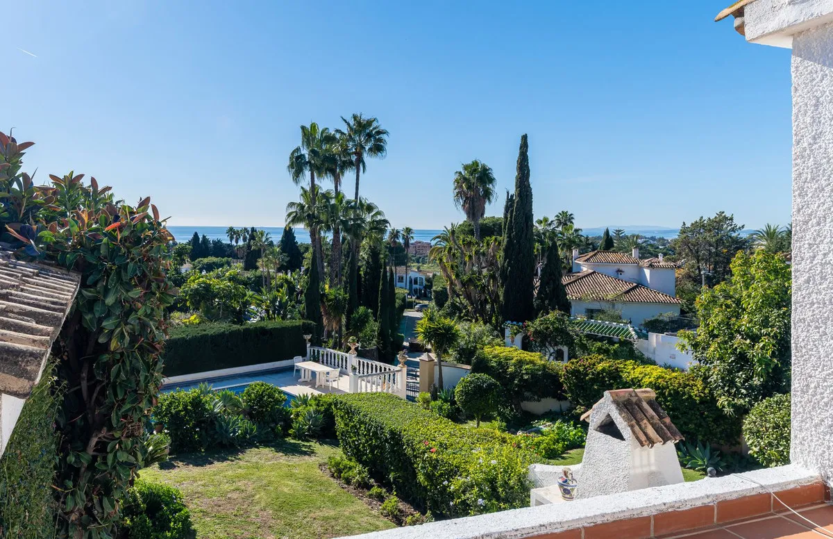 ae543fb1-9902-4e38-a0c6-60db2bdfd363