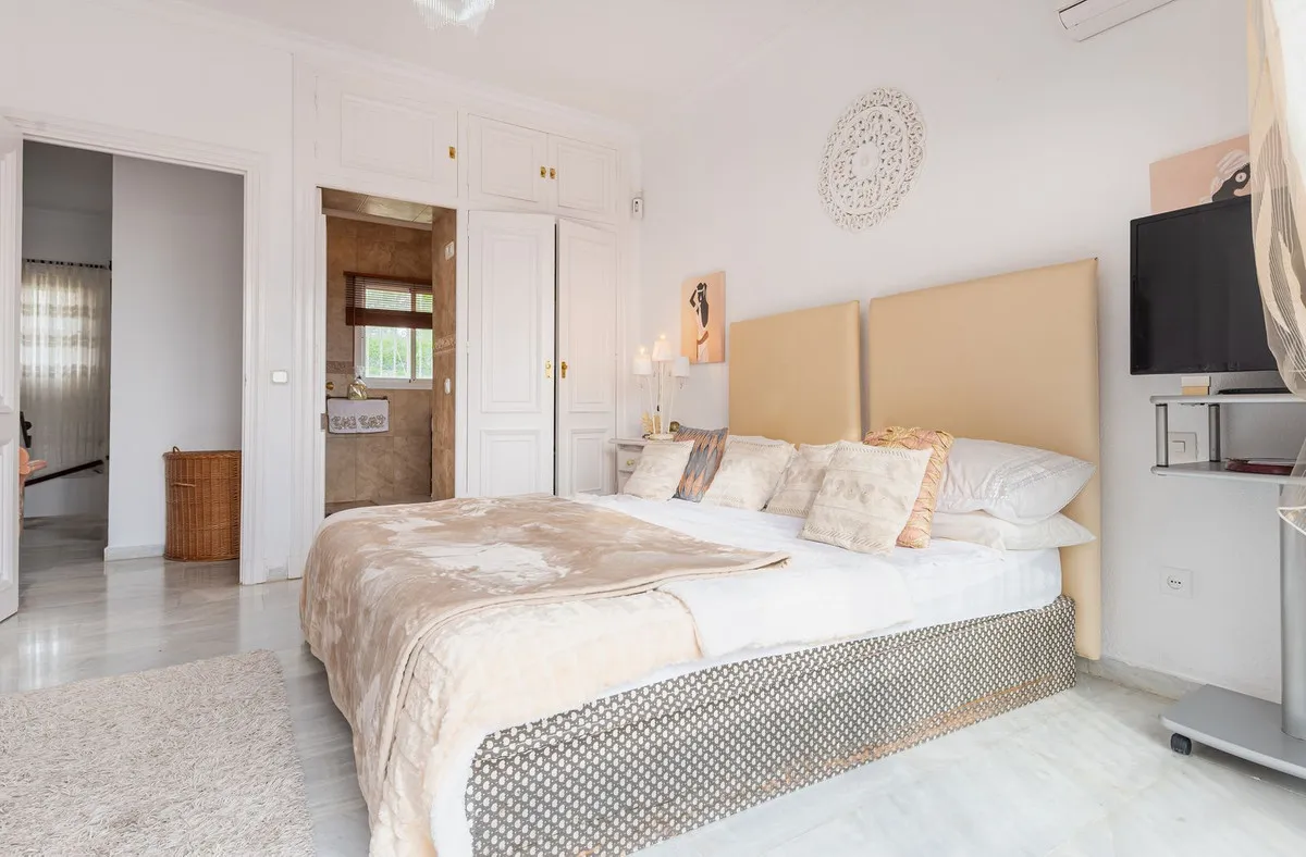 b7aac5fc-261b-4c0f-8401-f21b0da8577c