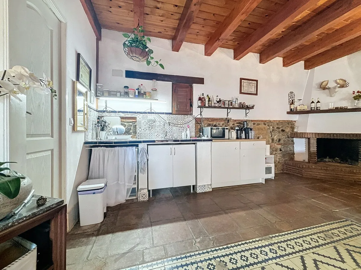 175c569d-d2c5-4828-897b-54a37da715f8