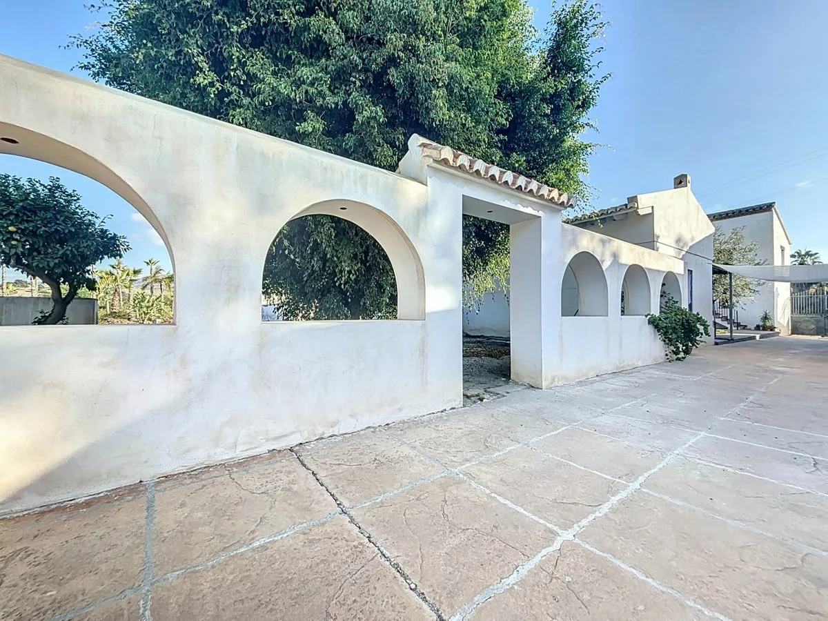 98f55ebb-cca6-4d41-bce8-590c37aff9a2