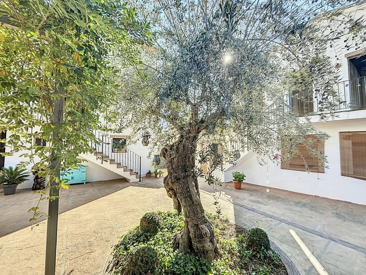 feb153b3-9185-47d7-aeb2-77efc46c44cc