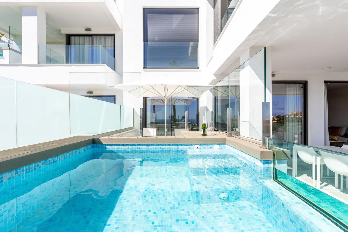 13ec01e6-72bd-4399-b325-0a2cd062acd3