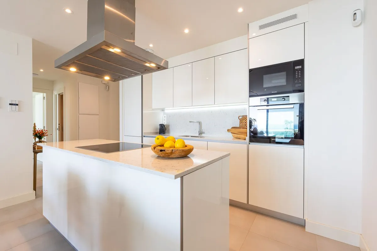 2dd323fa-8d36-42e6-9ba9-83f39a440450