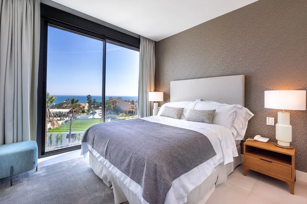 a3a3c9ff-2427-42c1-8cbf-7aad55d33405