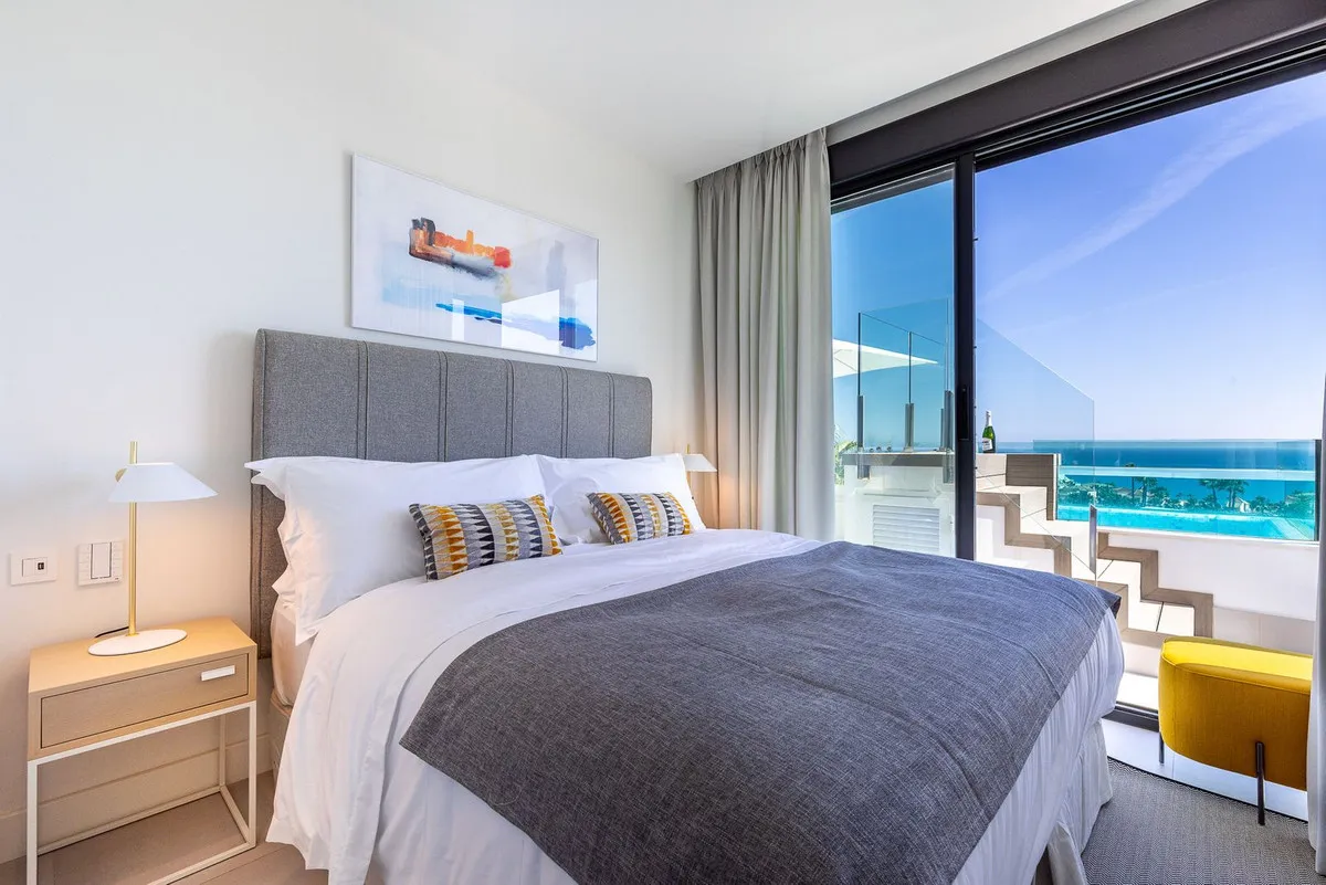 c5e2cb27-344d-4dec-8cb2-d125894e796f