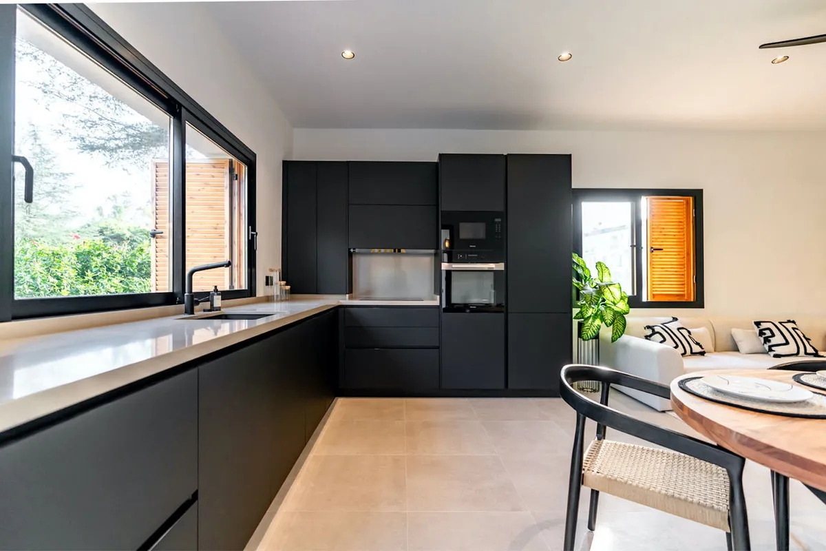 164efc6e-2223-4b31-b2cb-c7392da13b9a