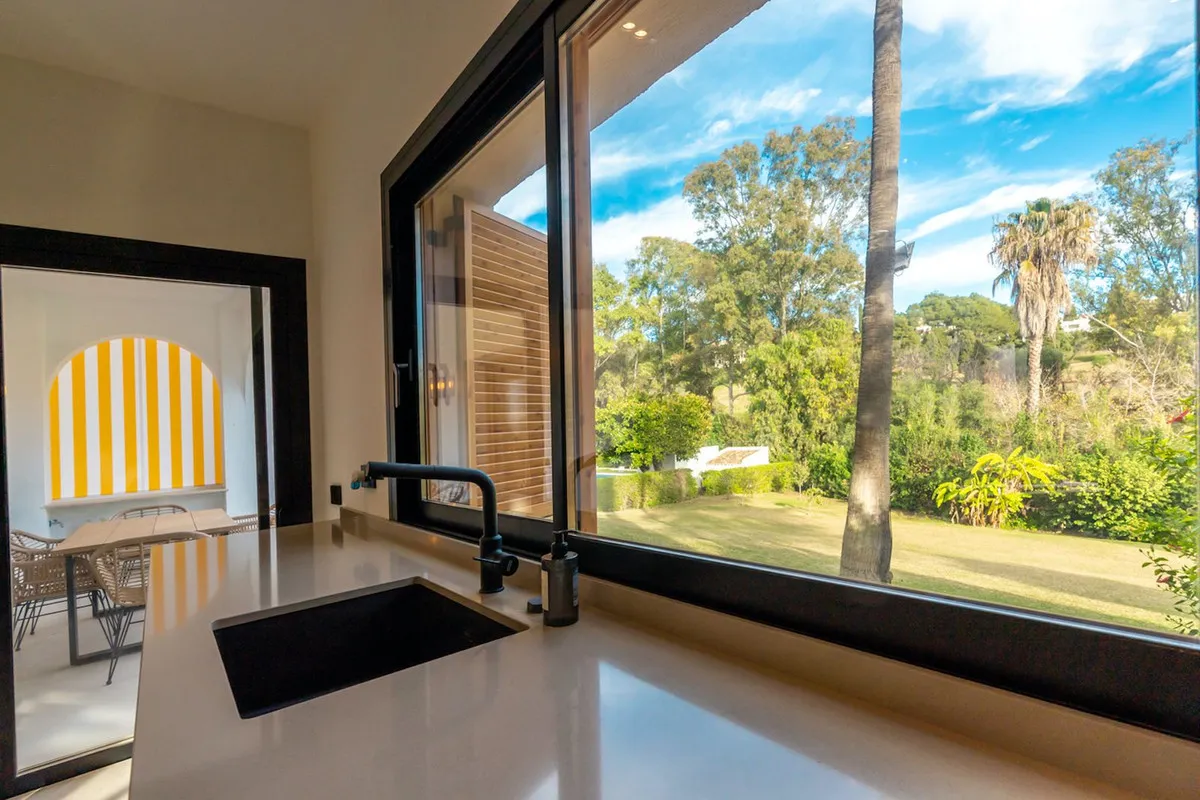 5b718b34-70ee-4dfe-a925-eabf9edbd5f3