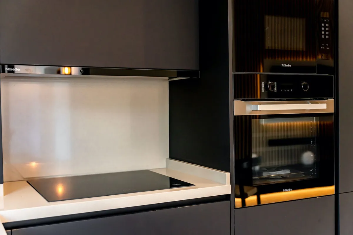 6e5ea852-395d-4ad0-82c1-c390ffbd2652