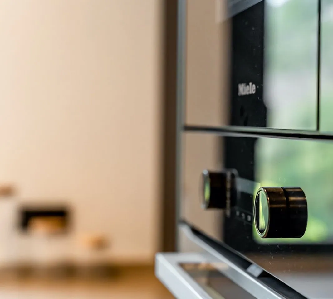 83b03366-938a-44ad-bee2-e72925d96cae