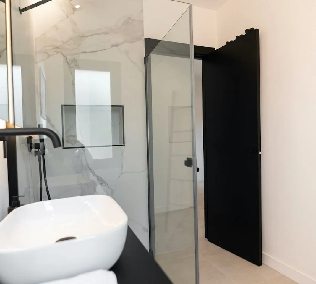 a3e249f3-d776-4a99-bc89-007ca813a714