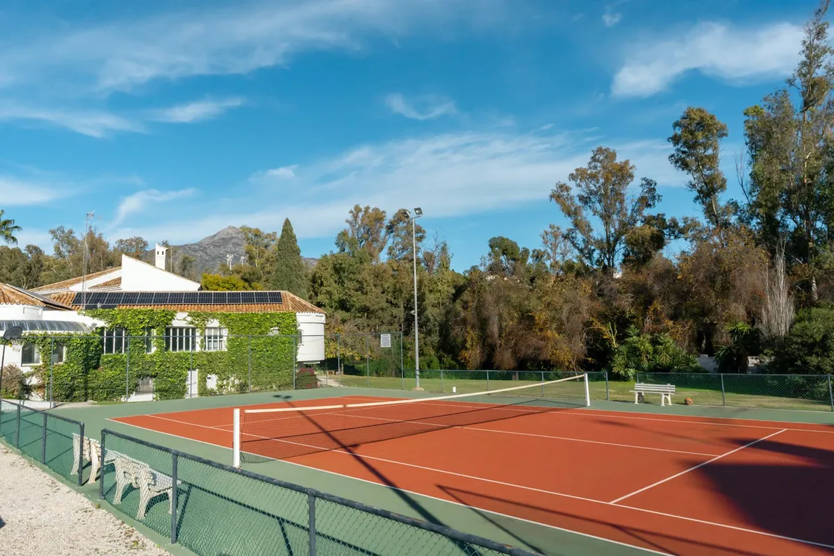 cfd42bb9-05dd-47fb-a681-c3a65b1a2da9