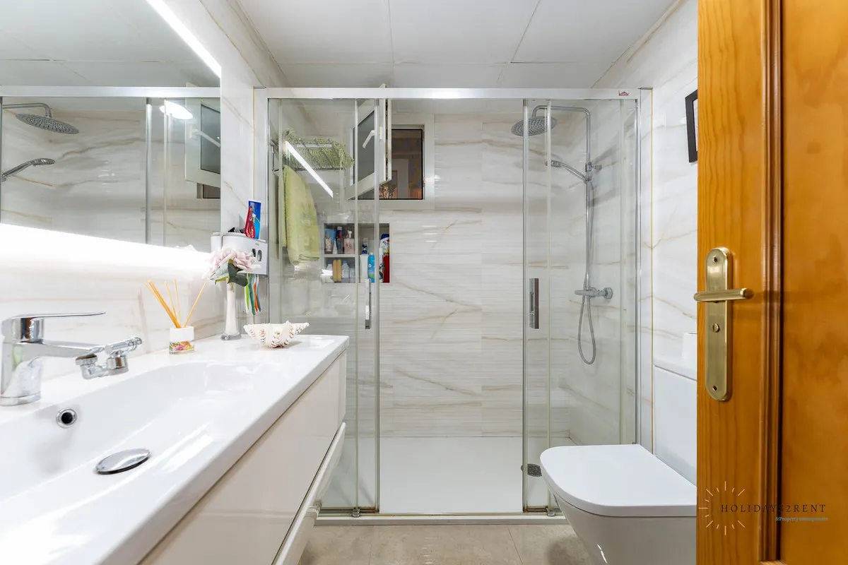 374095e8-15b7-442d-a075-4d2e0bd95574