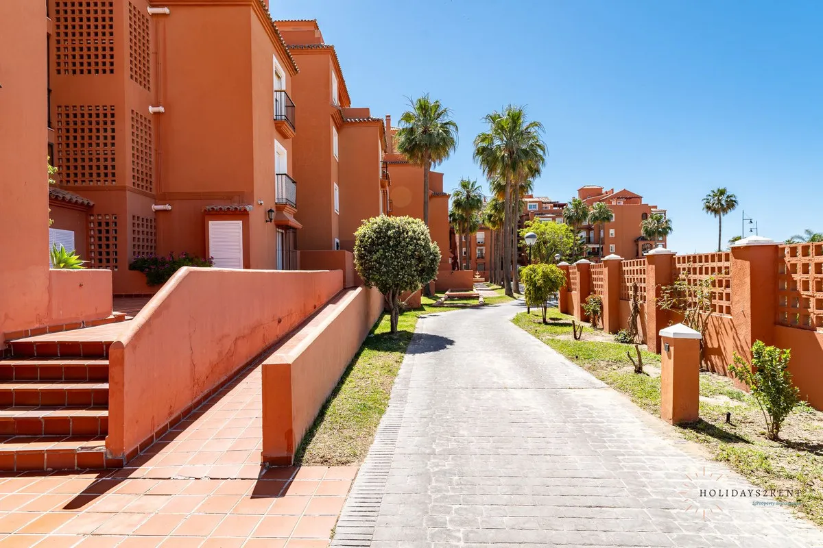 fcb8ee5f-caec-42fd-aee2-d534327f3cd9