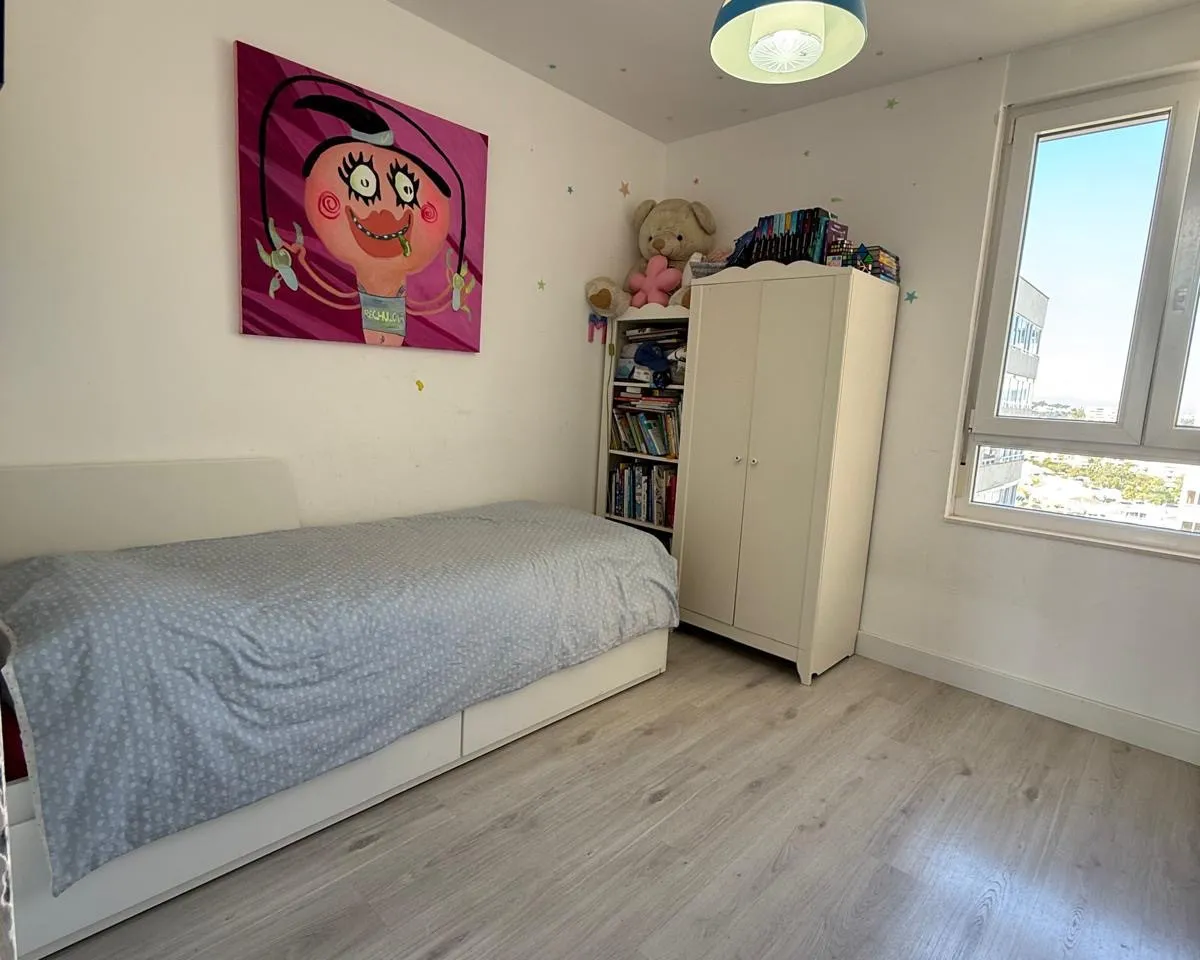 23f3ba52-2d22-4200-83a8-7157b1903d3d