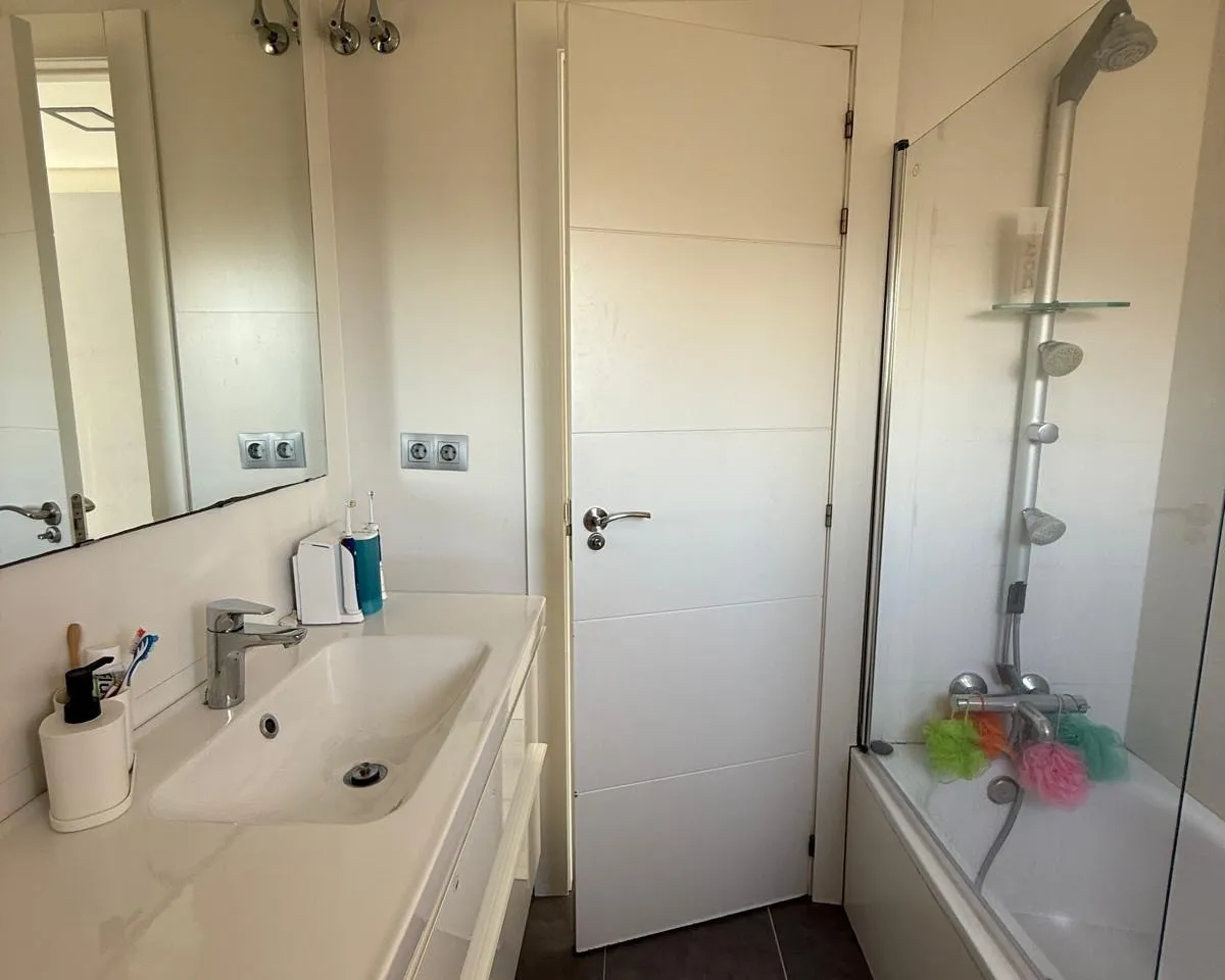 d5920da0-549e-4d13-8a88-e285c9575c6c