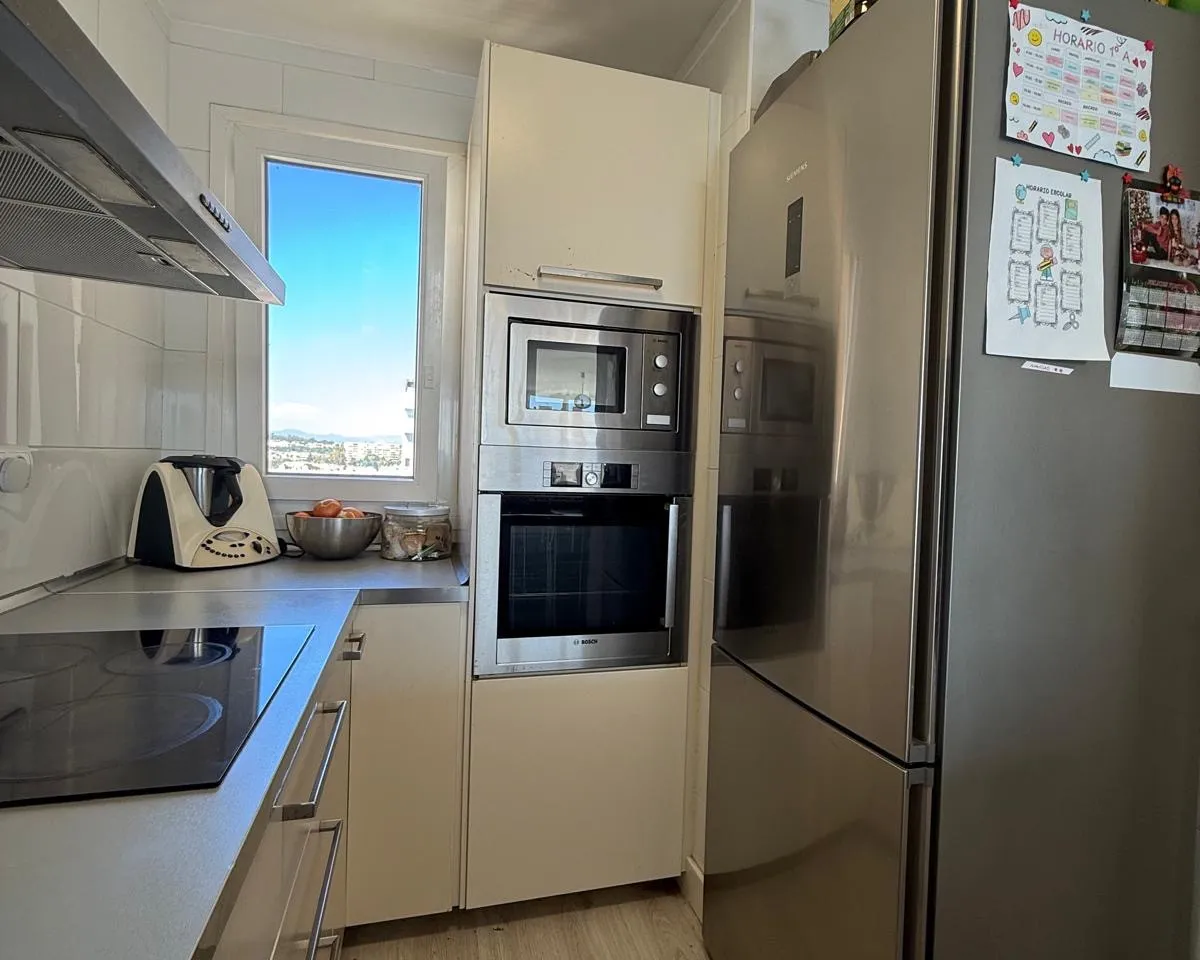 e7c48c49-e0bd-4fe0-b841-de236a7a94d6