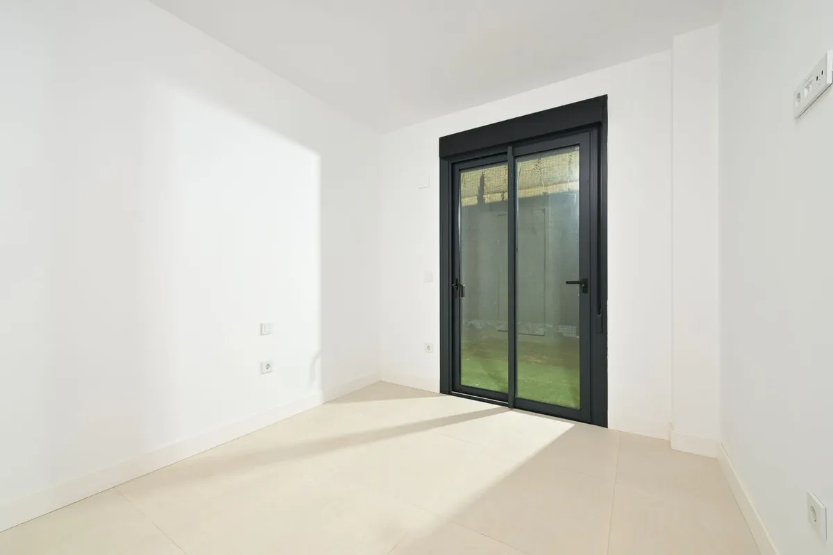 16836546-0273-4e82-93da-baebaa5ca9e4