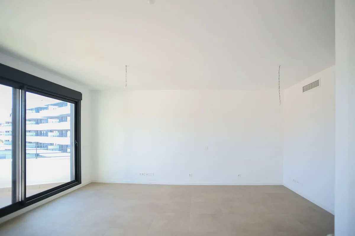 cb857977-bb51-4e2f-9d3c-aaa67af954ec