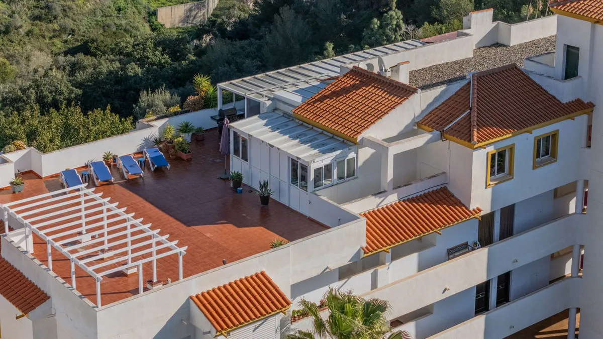 77b82db6-5177-45c0-8148-02eb17295134