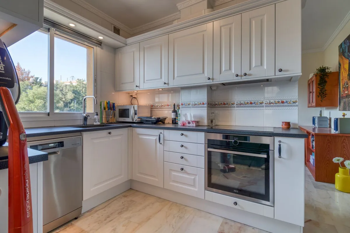 d43d17b3-5d57-476a-b43f-5087293a95c7