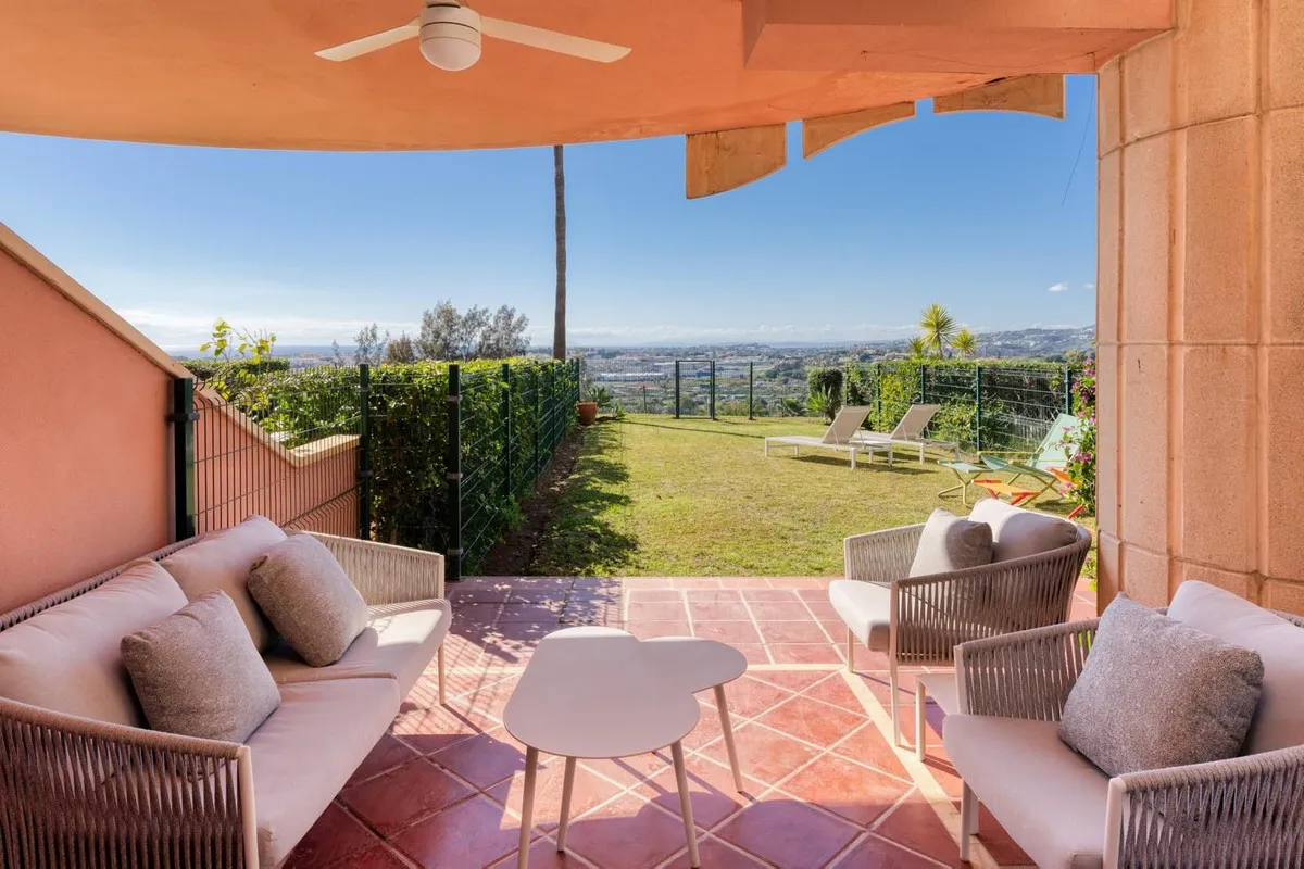 957e2963-ffca-40e9-9a8b-62cbbbdea08f