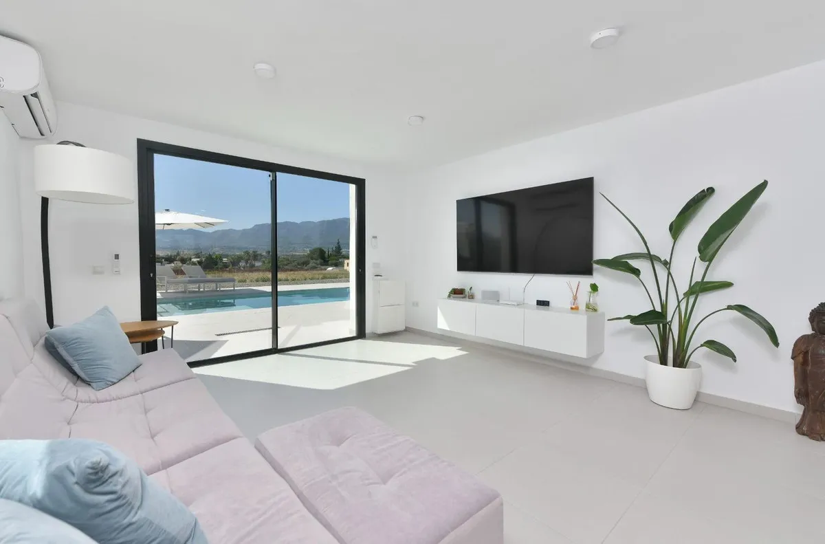 22f28e25-575c-469c-9277-bd340aaf82f4