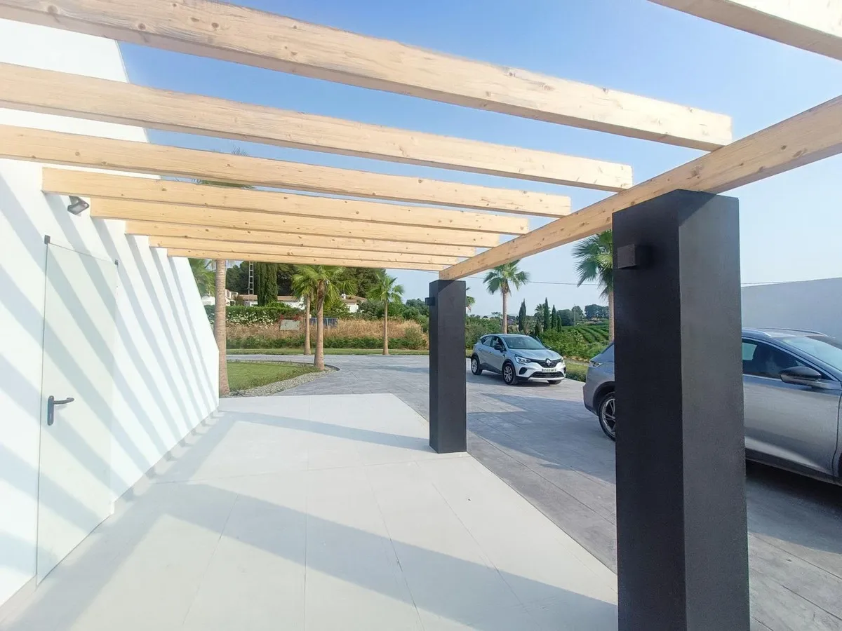 40609764-6c03-4e9d-9a43-ae41bce5821c