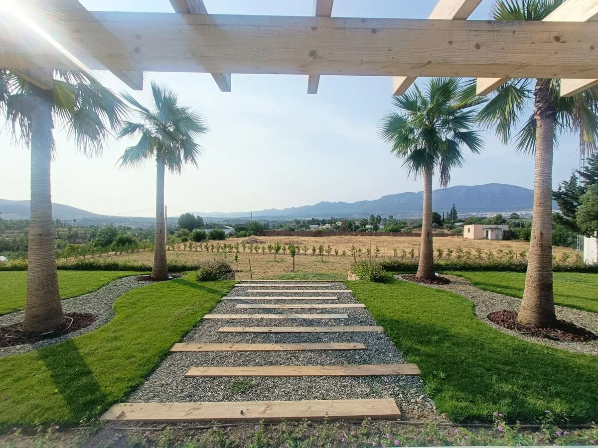 537b4a97-6a07-4ef8-a34b-37ee9d1b3c87