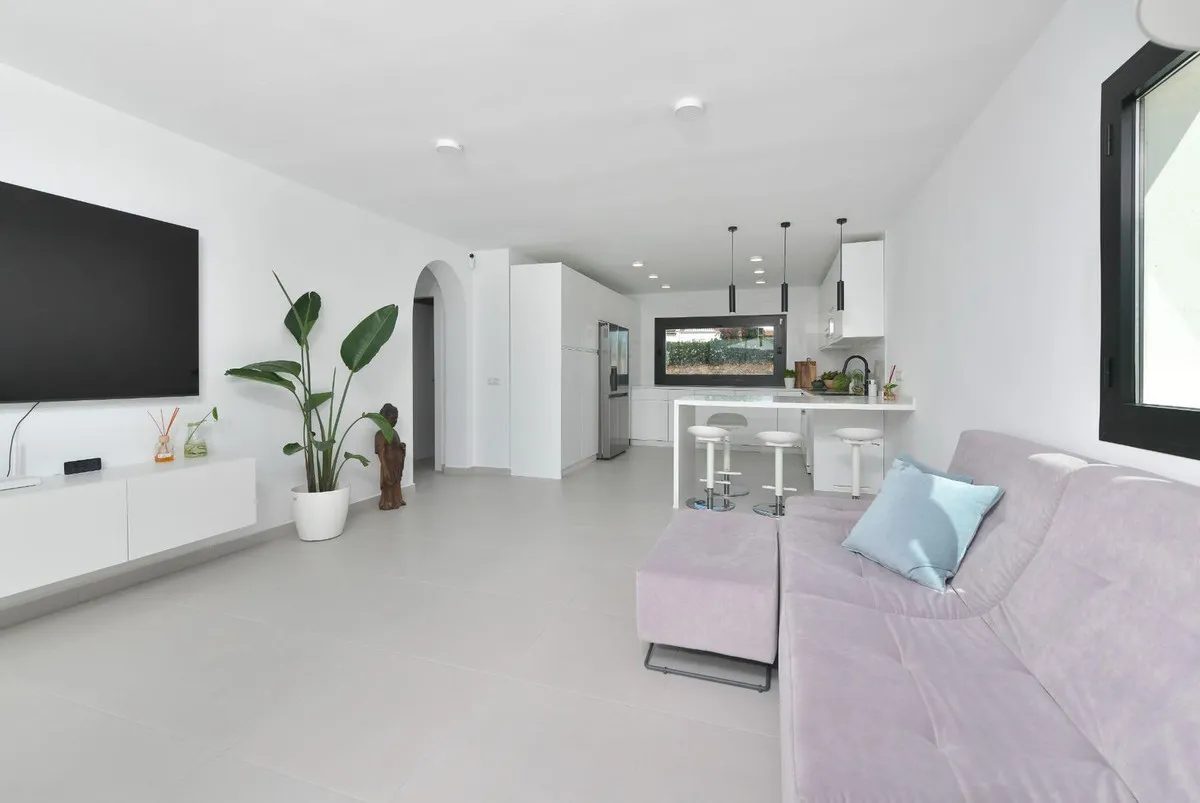 ad1c4191-4f3f-472a-8f62-bbf263c1d746