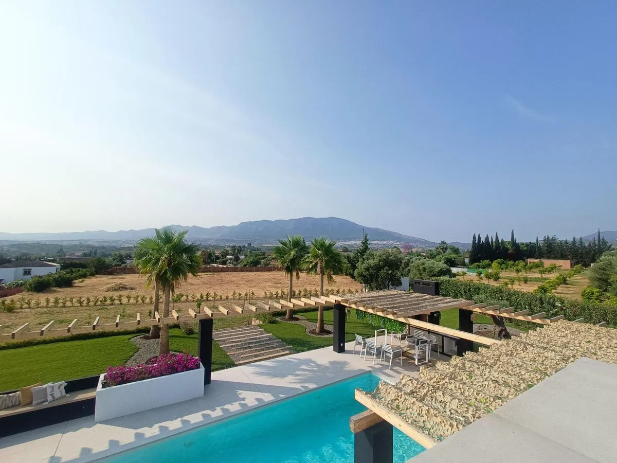 cf8238a9-2390-44c4-adc9-187837b33ada