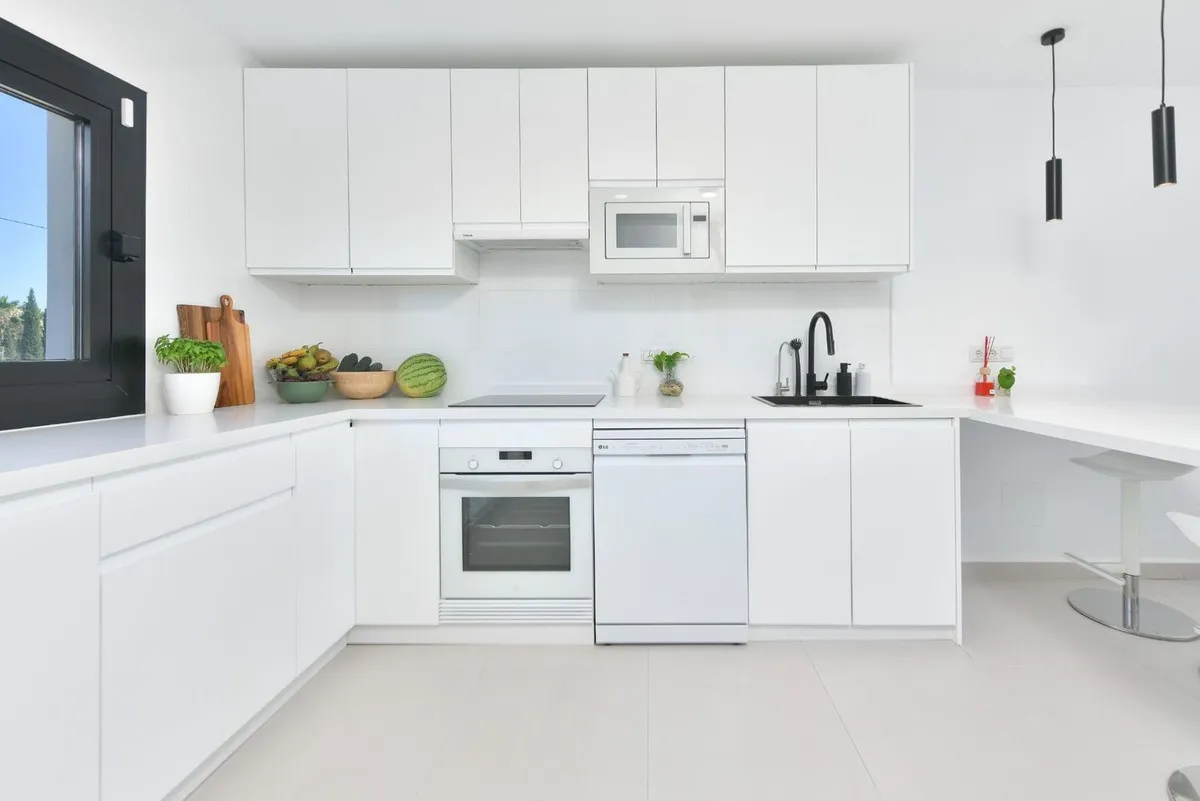 d373b499-bb93-4b11-bb30-be77e504036e