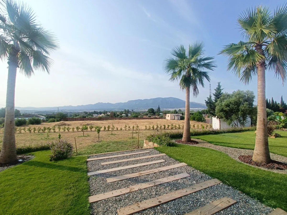 f56fb7f3-8eae-4a4a-b064-f8fc2d30d075